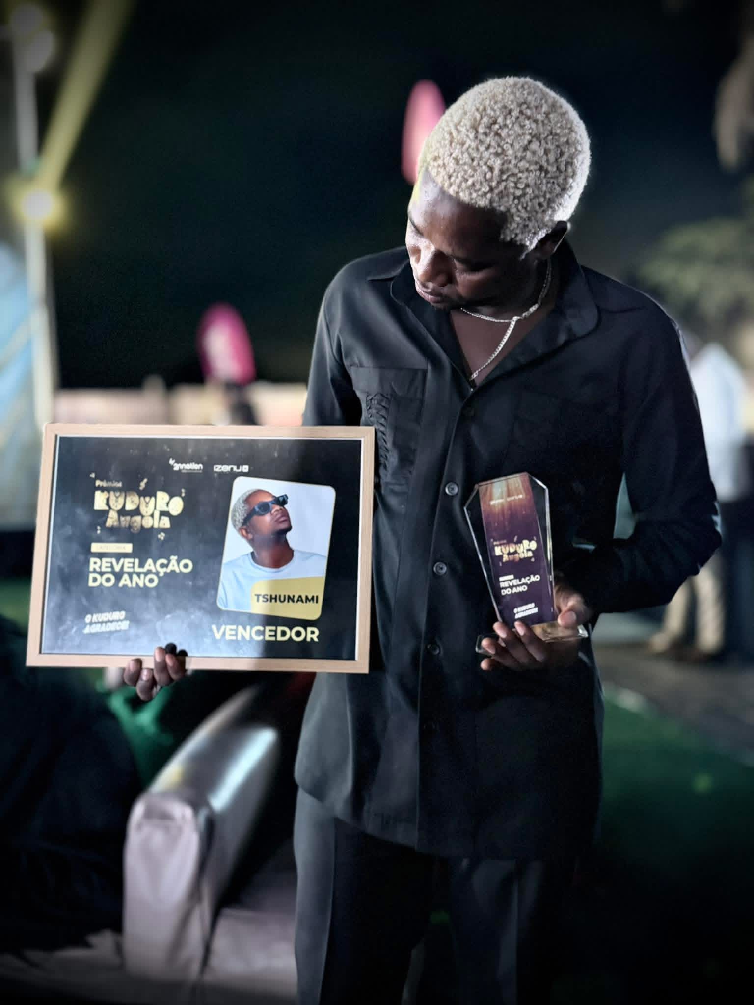 Tsunami dedica prémio “Melhor Adoço do Ano” à família do produtor Mauro Dix em momento emocionante